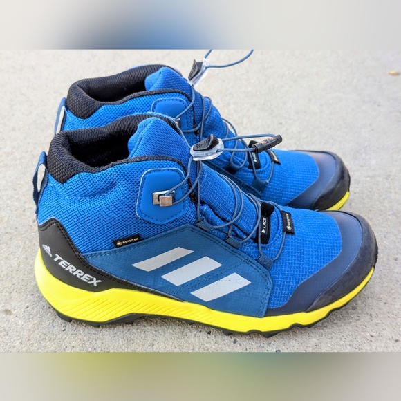 Adidas Outdoor Kids Terrex Hyperhiker Mid Blue Beauty/Grey One/Shock Yellow Sz 4 - Picture 1 of 11